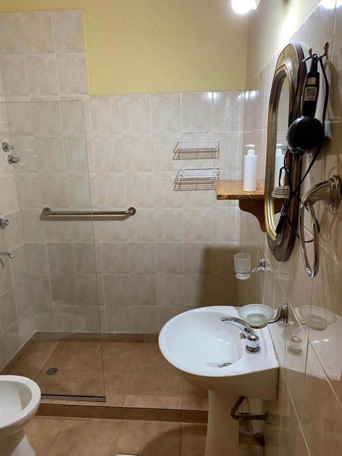 Departamentos Ailen Lejlighedshotel Esquel Eksteriør billede